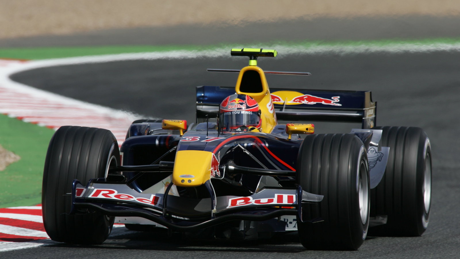 Vitantonio Liuzzi - Red Bull-Cosworth RB1