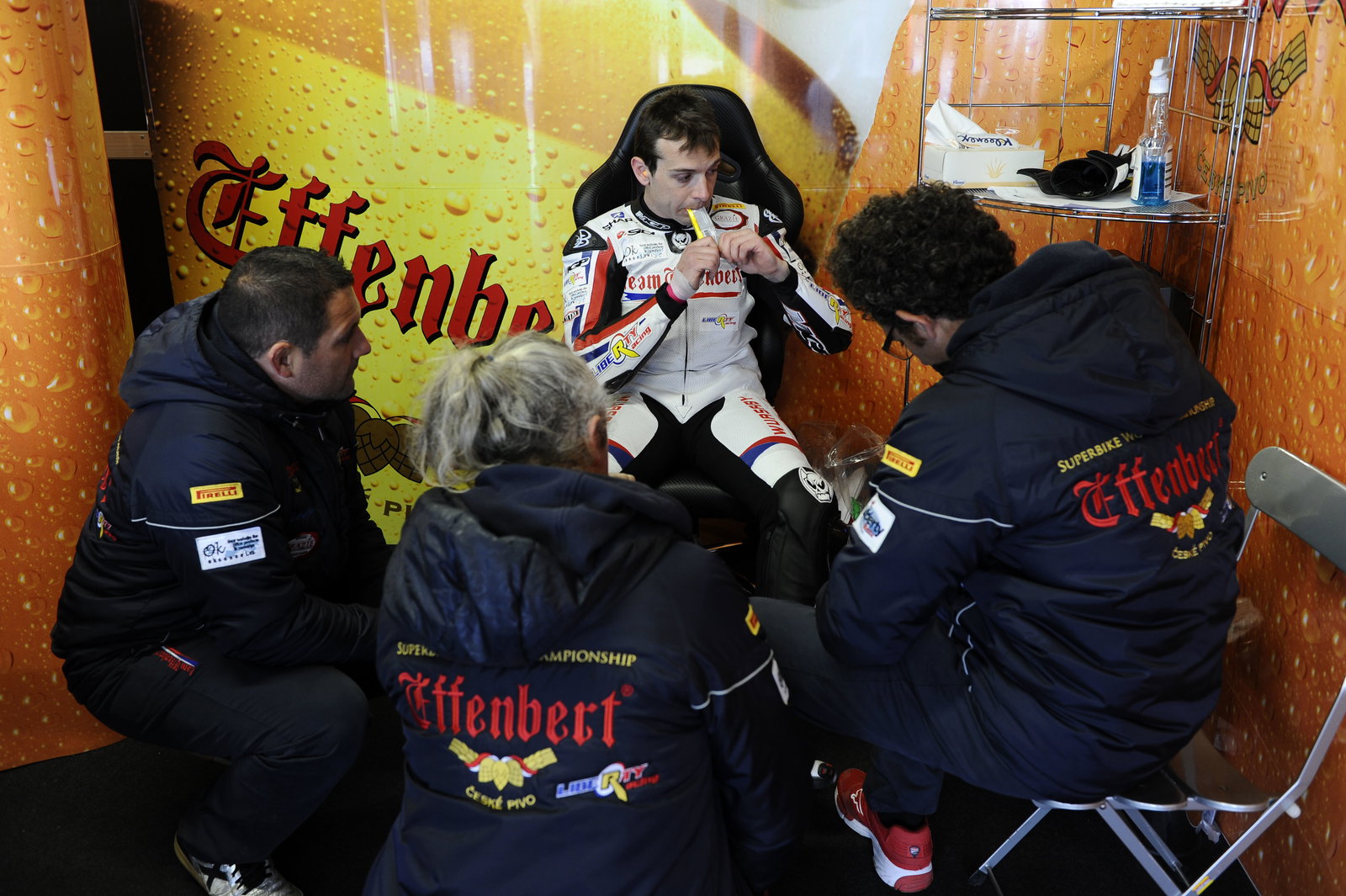 Guintoli, Donington WSBK 2011