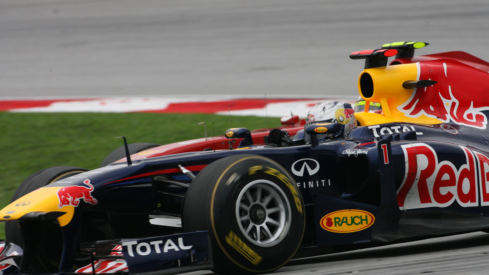 10.04.2011- Race, Sebastian Vettel (GER), Red Bull Racing, RB7 and Felipe Massa (BRA), Scuderia Ferr