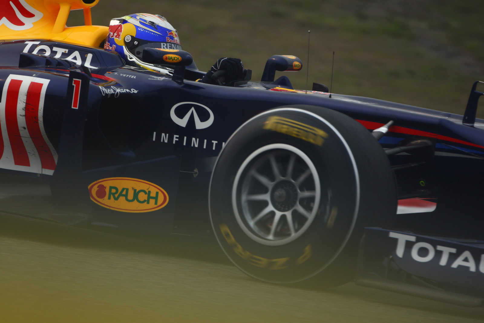 15.04.2011- Friday Practice 2, Sebastian Vettel (GER), Red Bull Racing, RB7