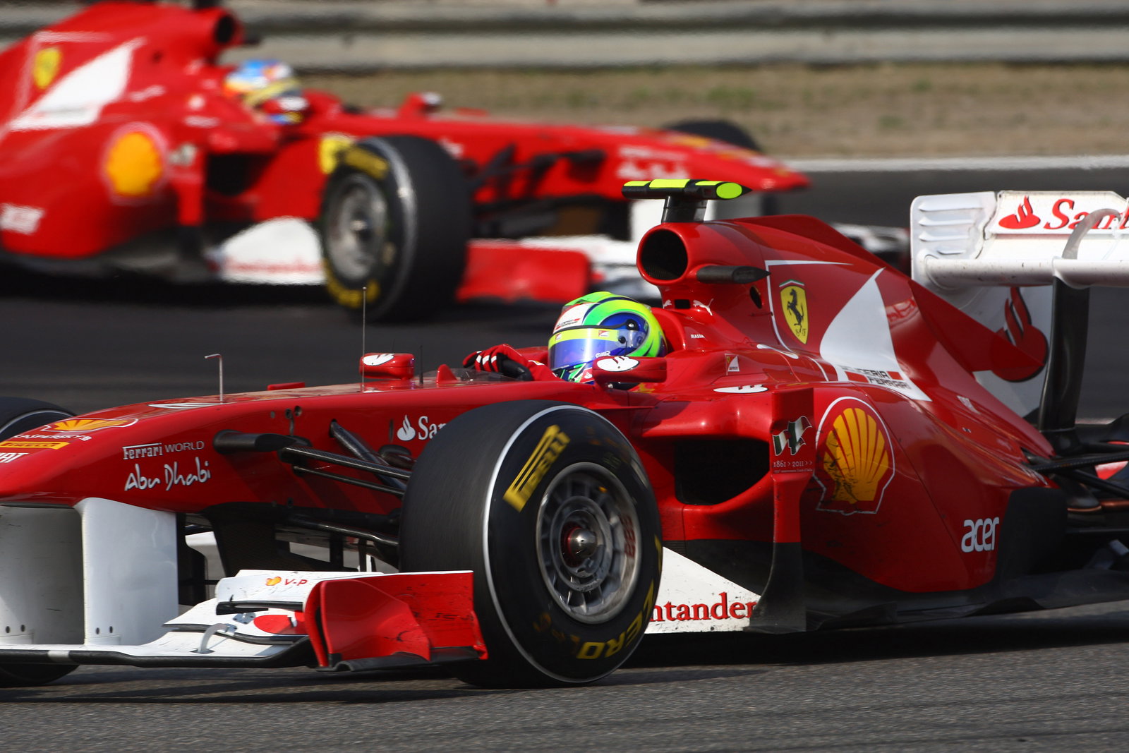 17.04.2011- Race, Felipe Massa (BRA), Scuderia Ferrari, F-150 Italia leads Fernando Alonso (ESP), Sc