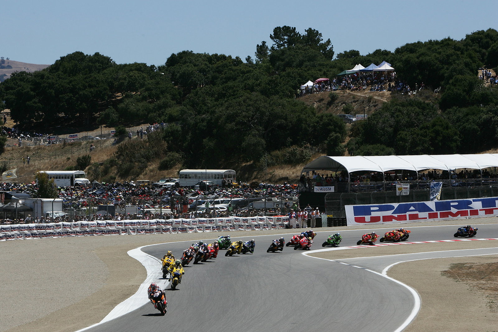 Hayden leads, US MotoGP Race 2005