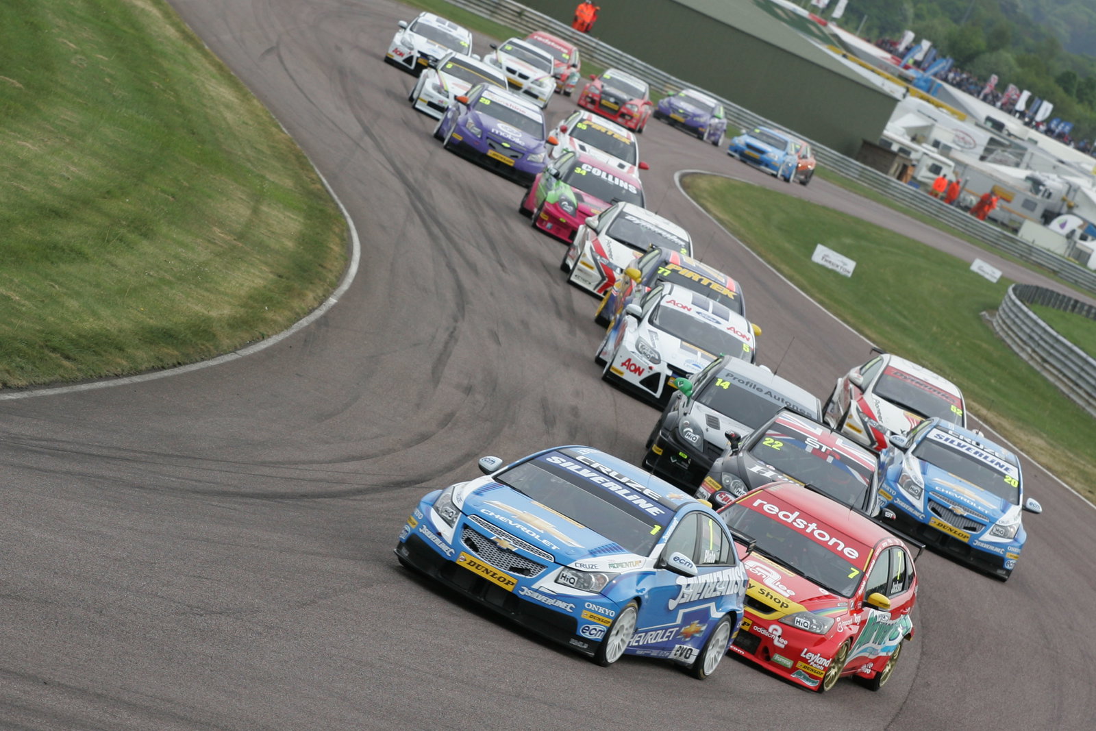 Start, Jason Plato (GBR) RML Silverline Chevrolet Chevrolet Cruze leads