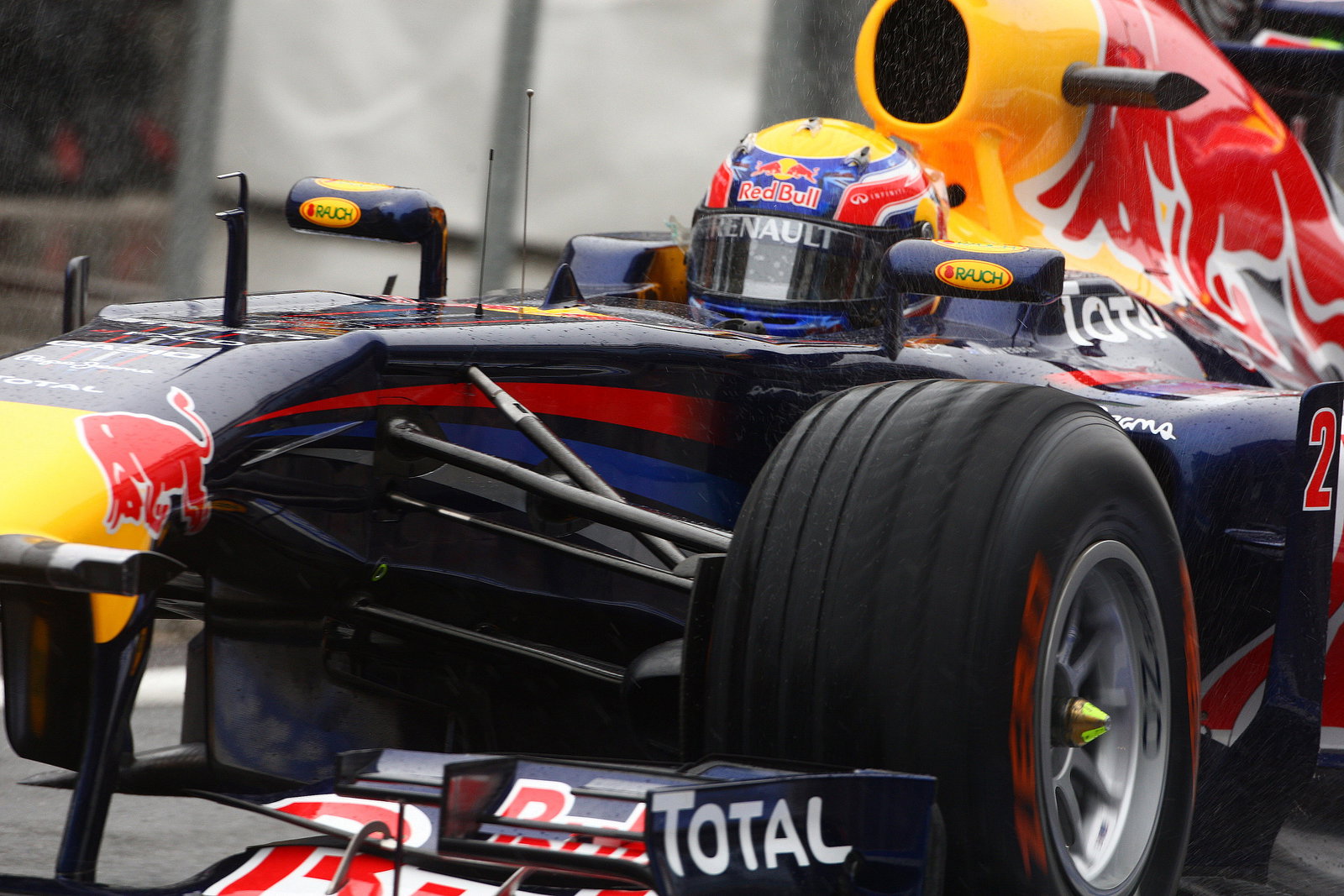 06.05.2011- Friday Practice 1, Mark Webber (AUS), Red Bull Racing, RB7