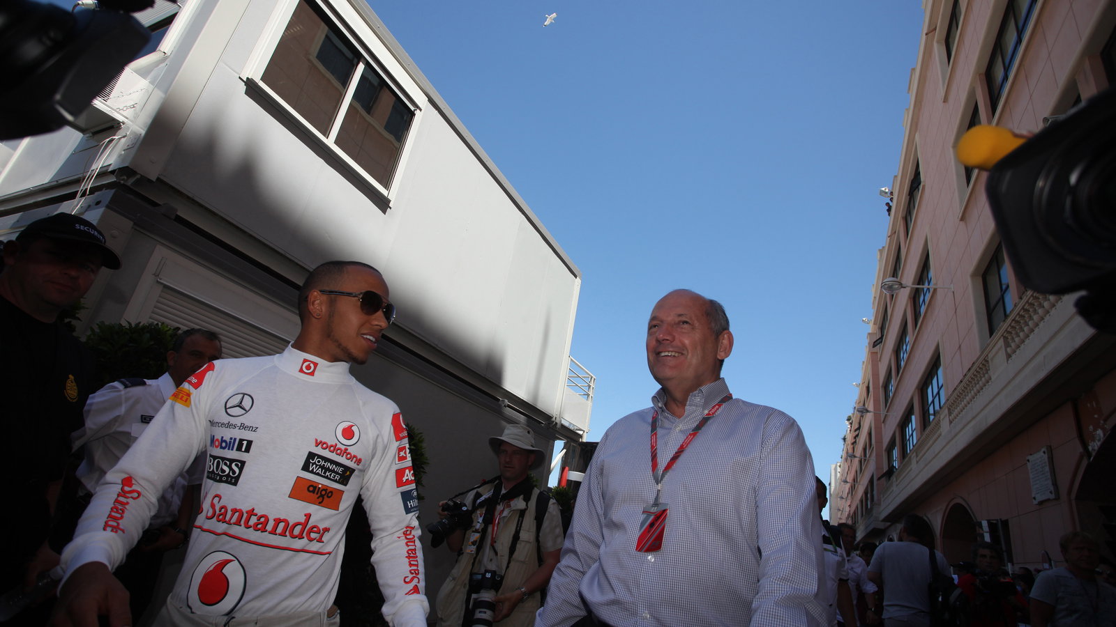 28.05.2011- Lewis Hamilton (GBR), McLaren Mercedes, MP4-26 and Ron Dennis (GBR), McLaren