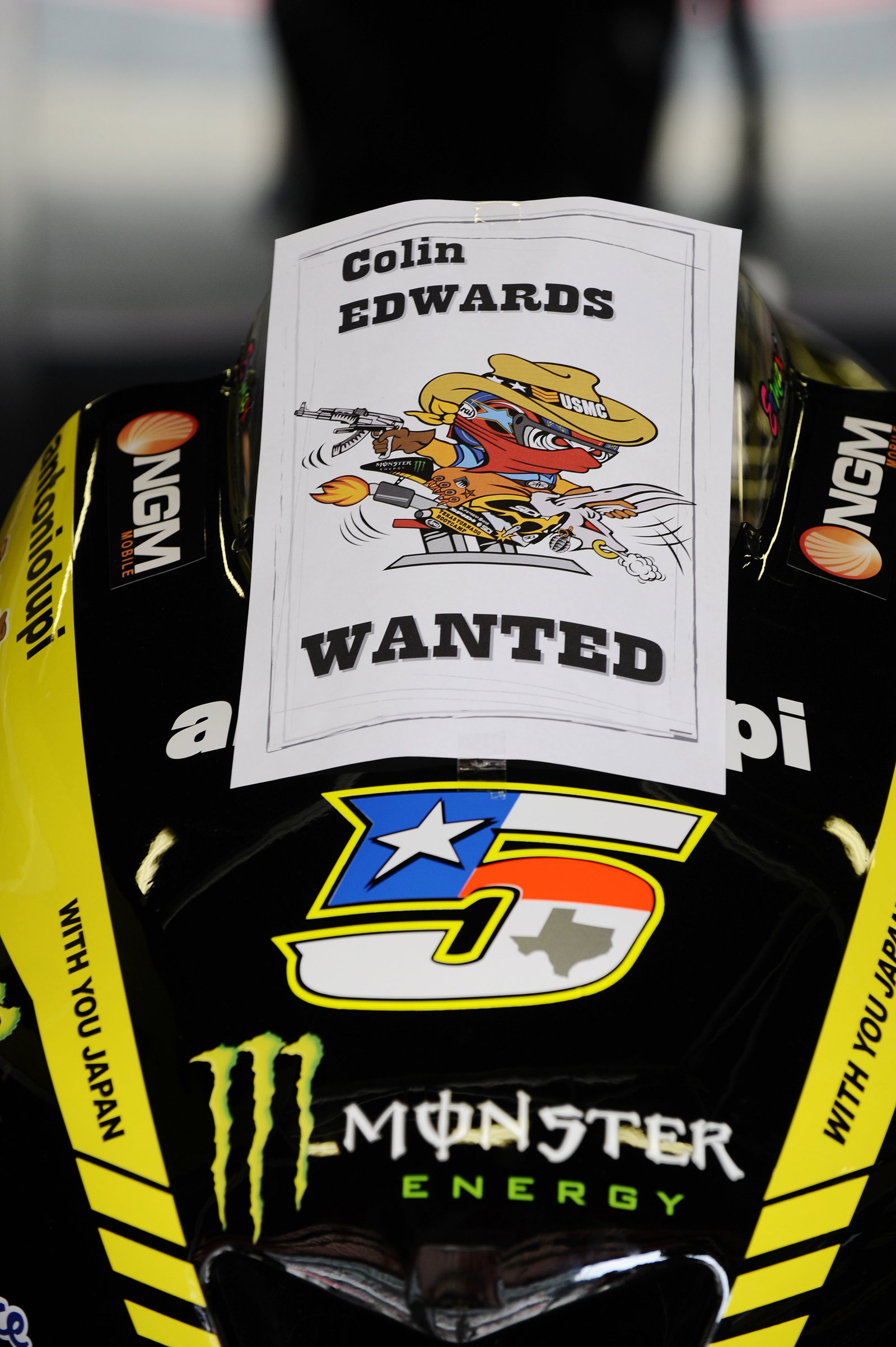 Edwards get well note, Catalunya MotoGP 2011