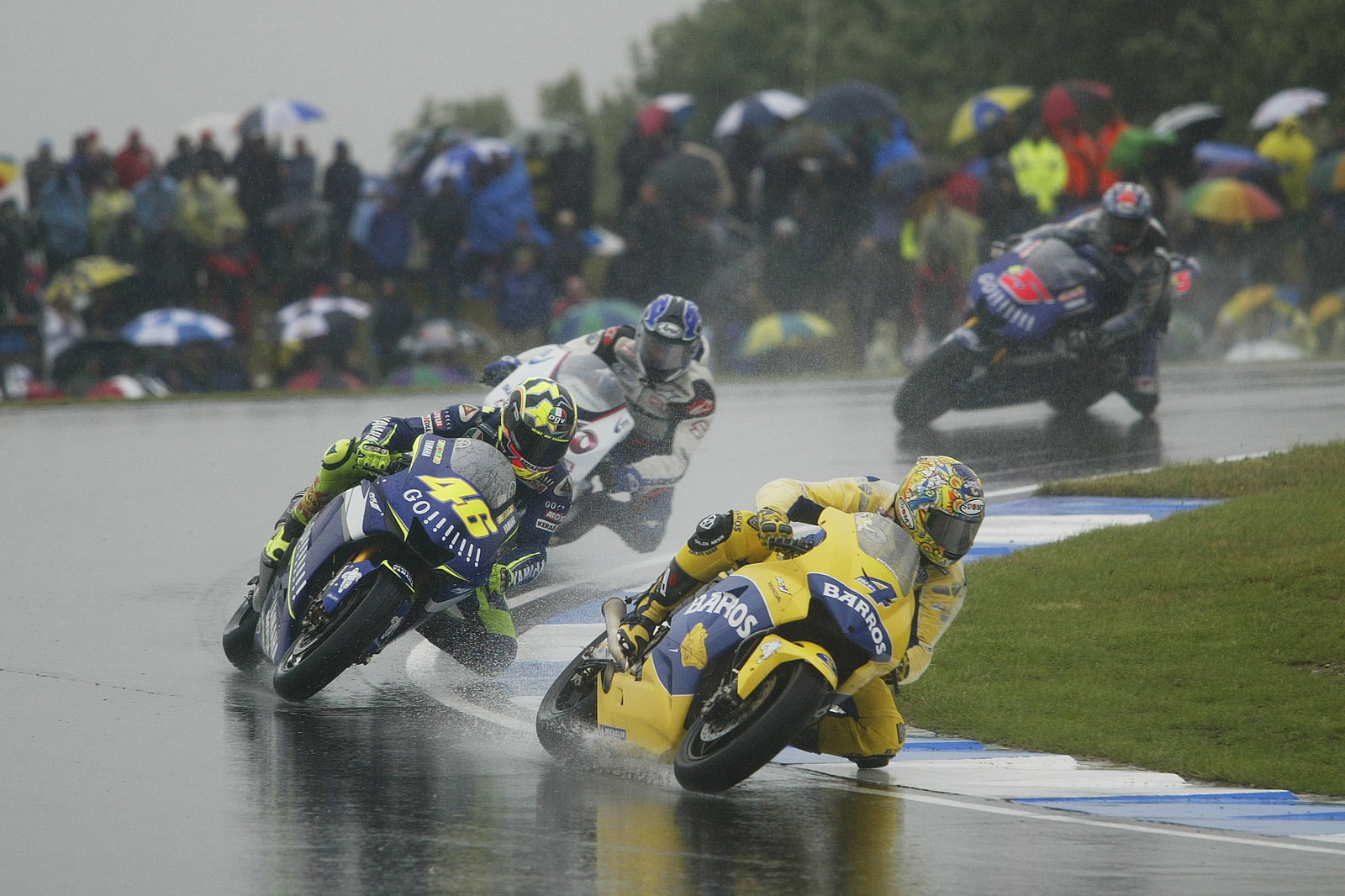 Barros Leads Rossi, Roberts Edwards, British MotoGP Race, 2005