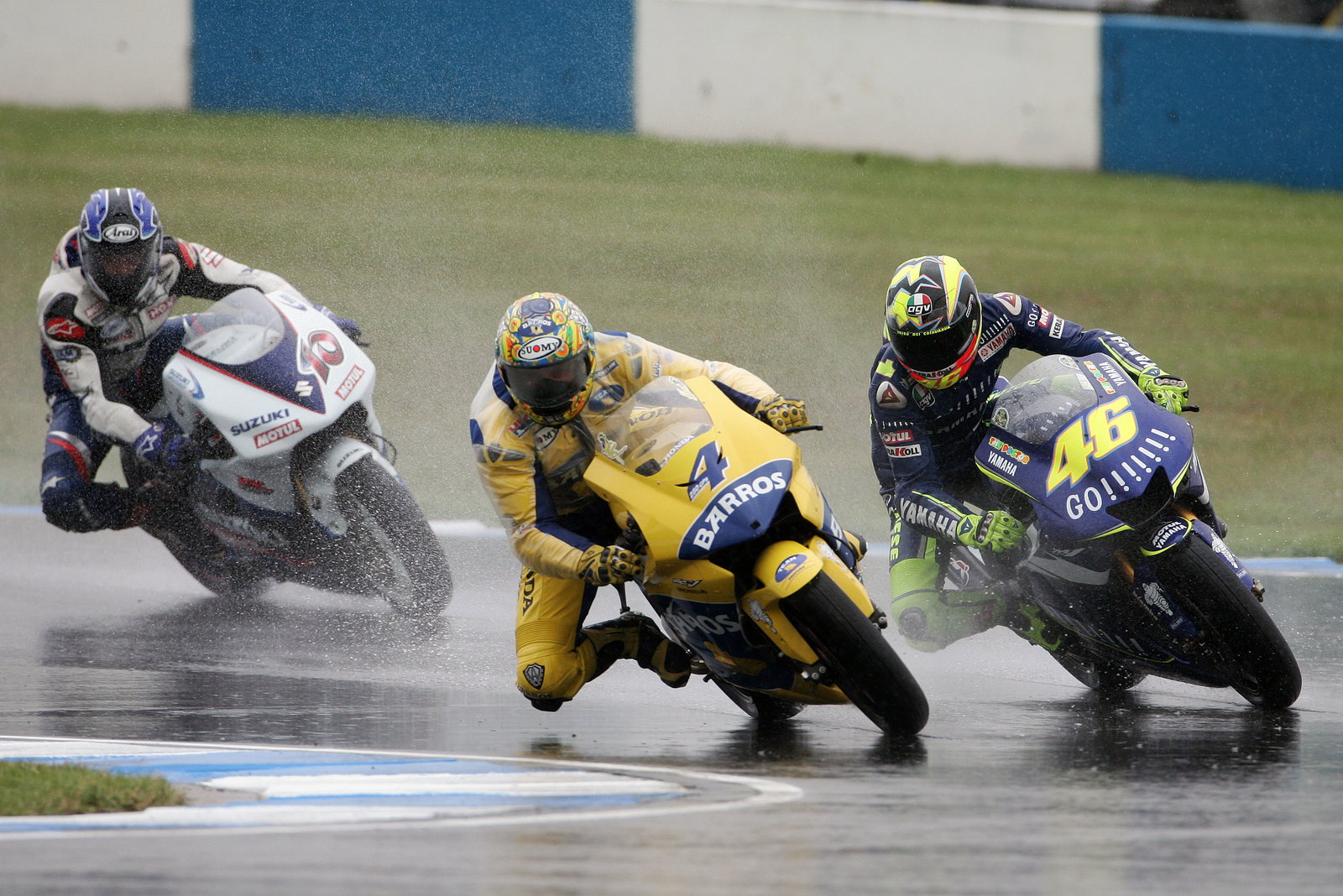 Rossi, Barros, Roberts, British MotoGP Race 2005