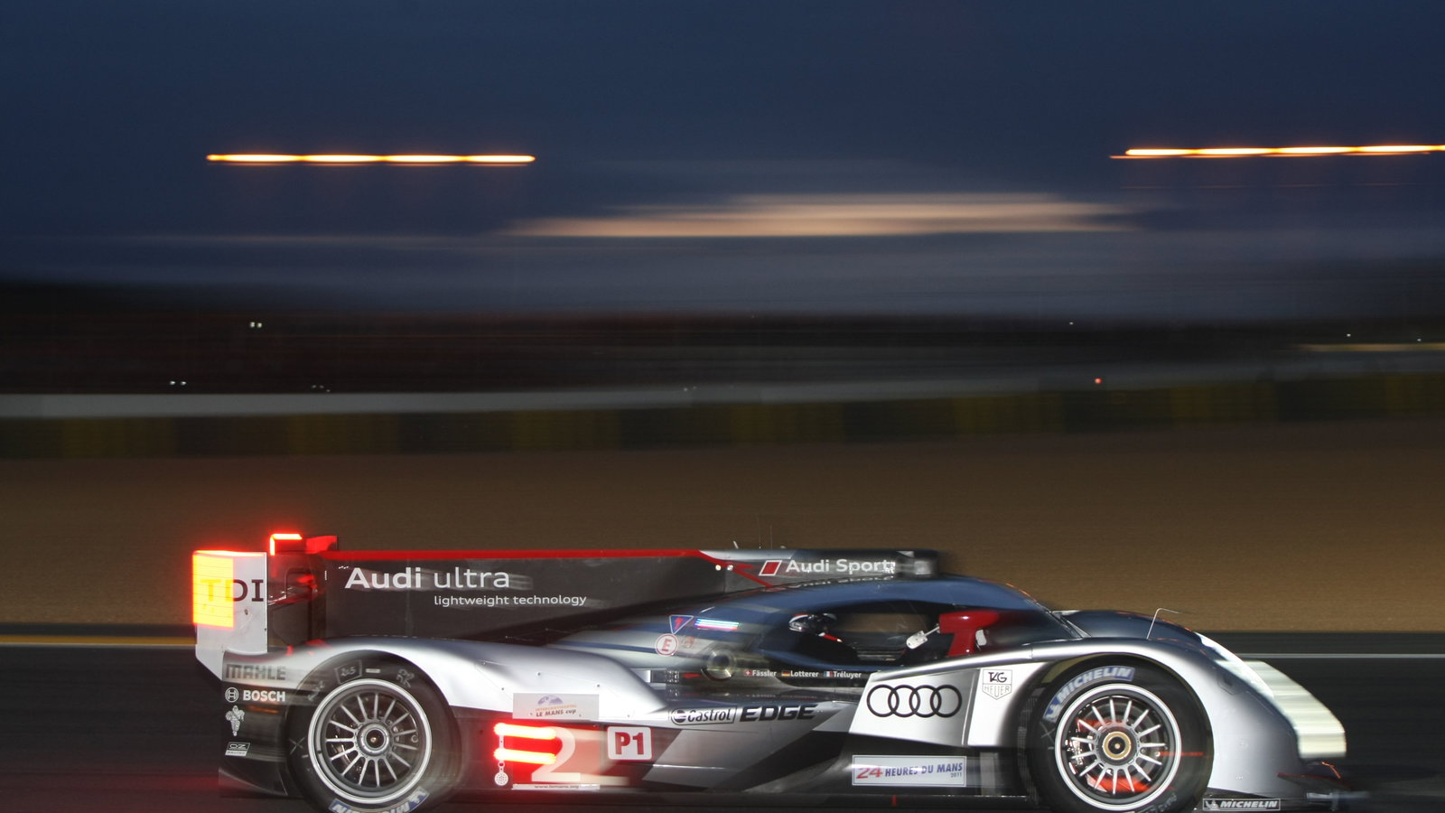 Marcel Fassler/Andre Lotterer/Benoit Treluyer - Audi Sport Team Joest Audi R18 TDI
