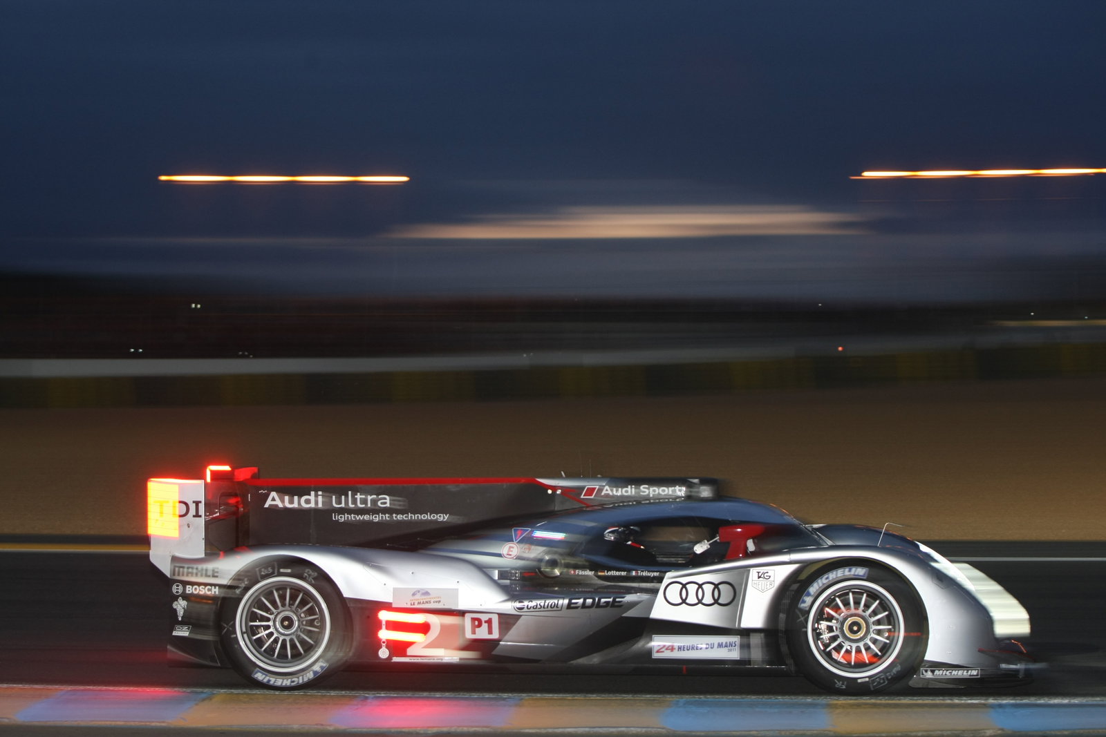 Marcel Fassler/Andre Lotterer/Benoit Treluyer - Audi Sport Team Joest Audi R18 TDI