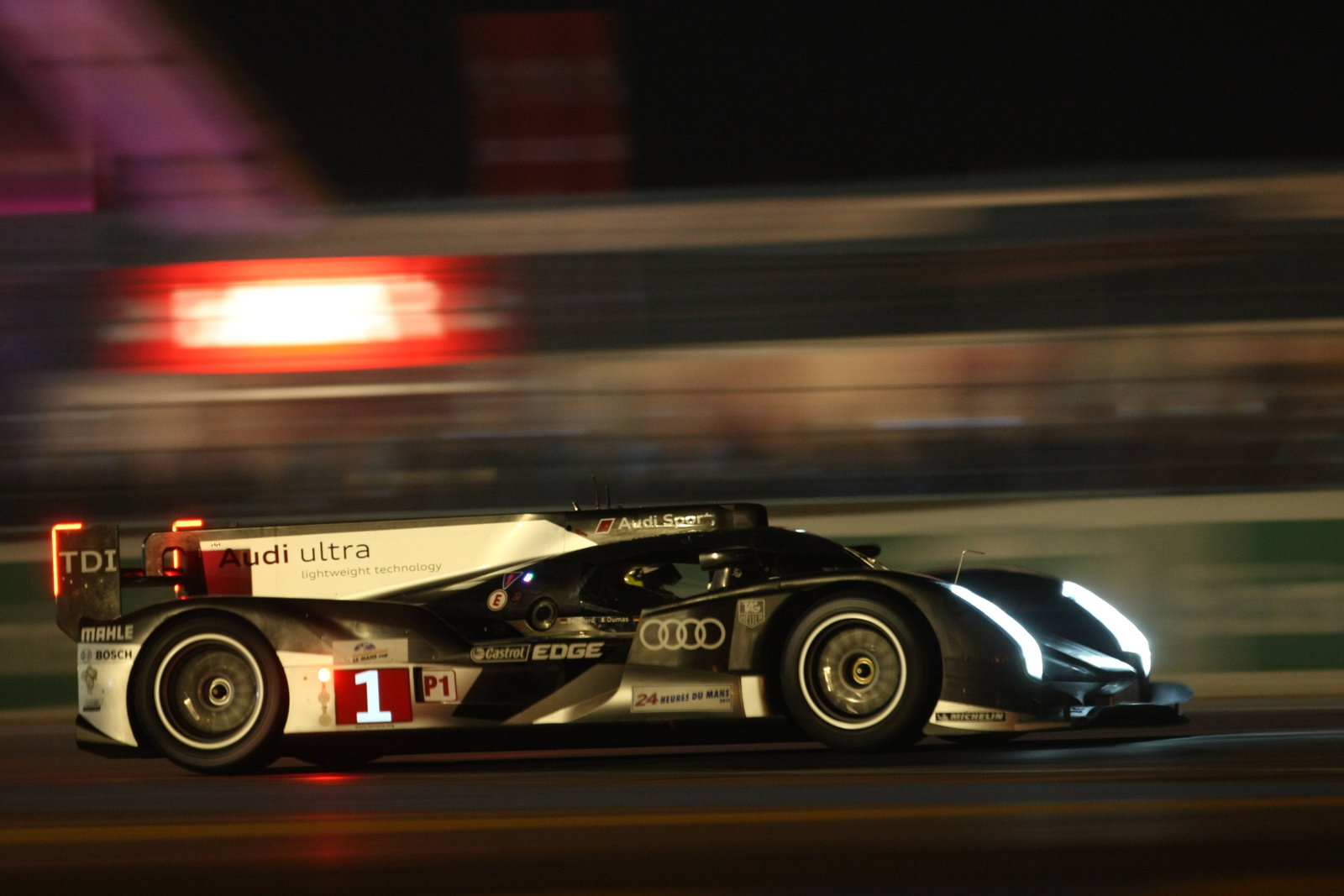 Timo Bernhard/Romain Dumas/Mike Rockenfeller - Audi Sport Team Joest Audi R18 TDI