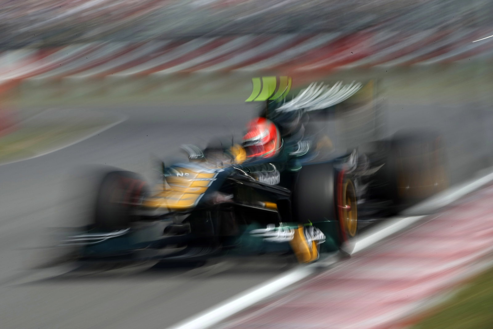 10.06.2011- Friday Practice 2, Jarno Trulli (ITA), Team Lotus, TL11