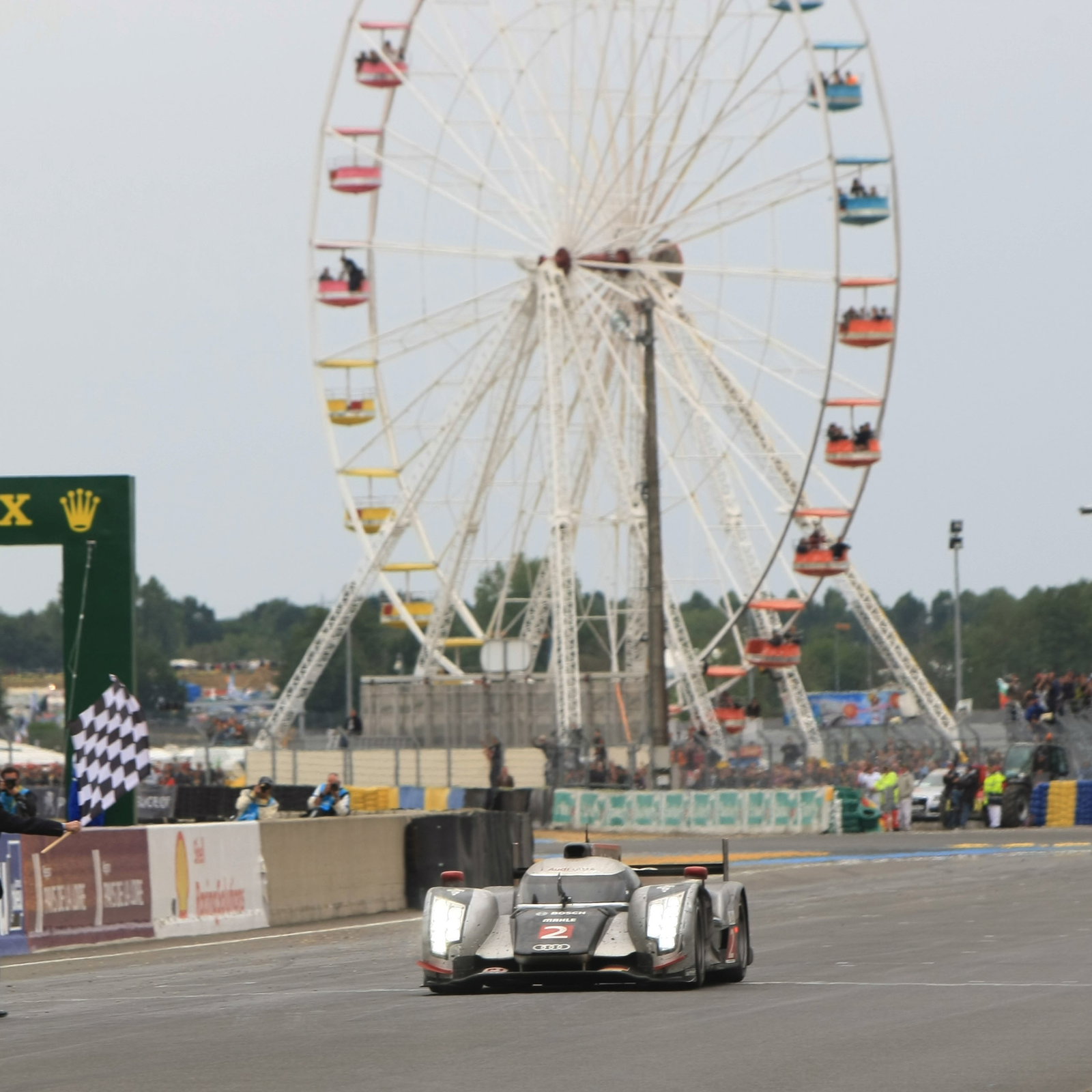 Marcel Fassler/Andre Lotterer/Benoit Treluyer - Audi Sport Team Joest Audi R18 TDI