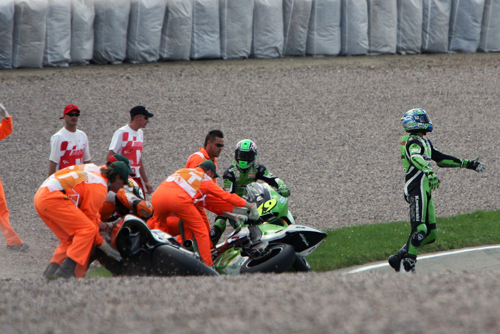 Hofmann and Jacque crash at turn one, German MotoGP Race 2005