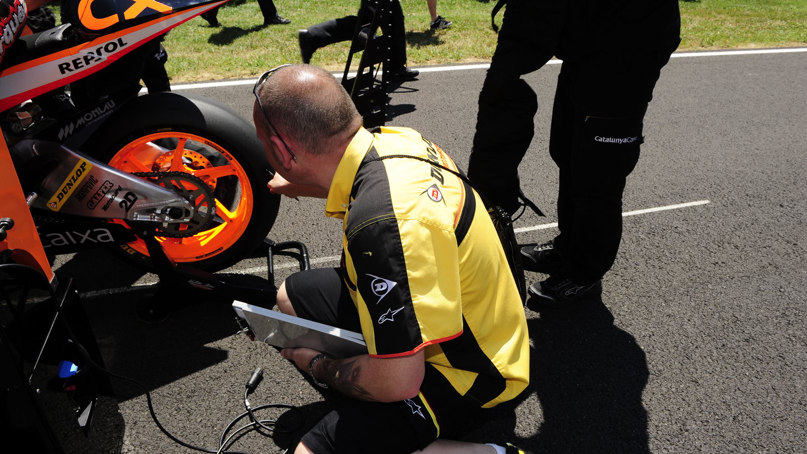 Dunlop Technician, Italian Moto2 Race 2011