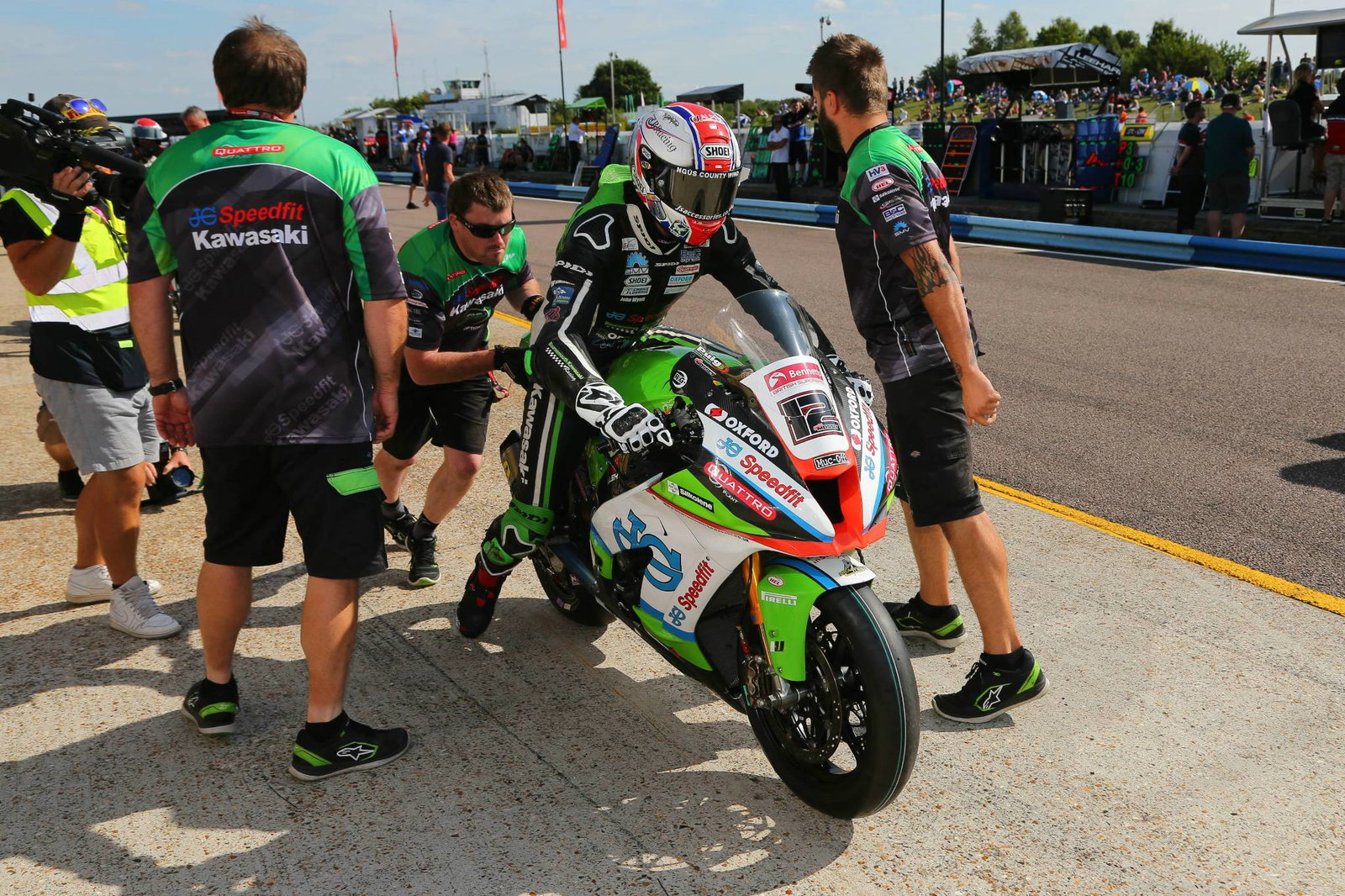 Irwins double up to dominate front row