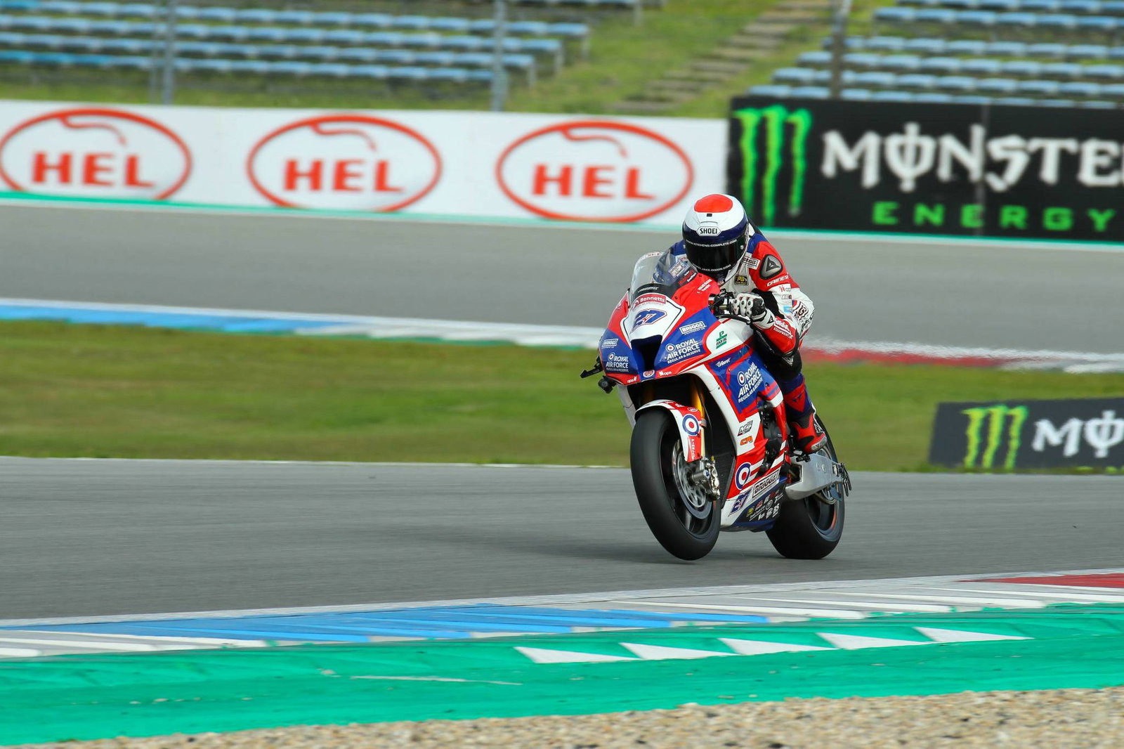 BSB: Dixon beats Mackenzie by 0.004s for pole, Haslam P3