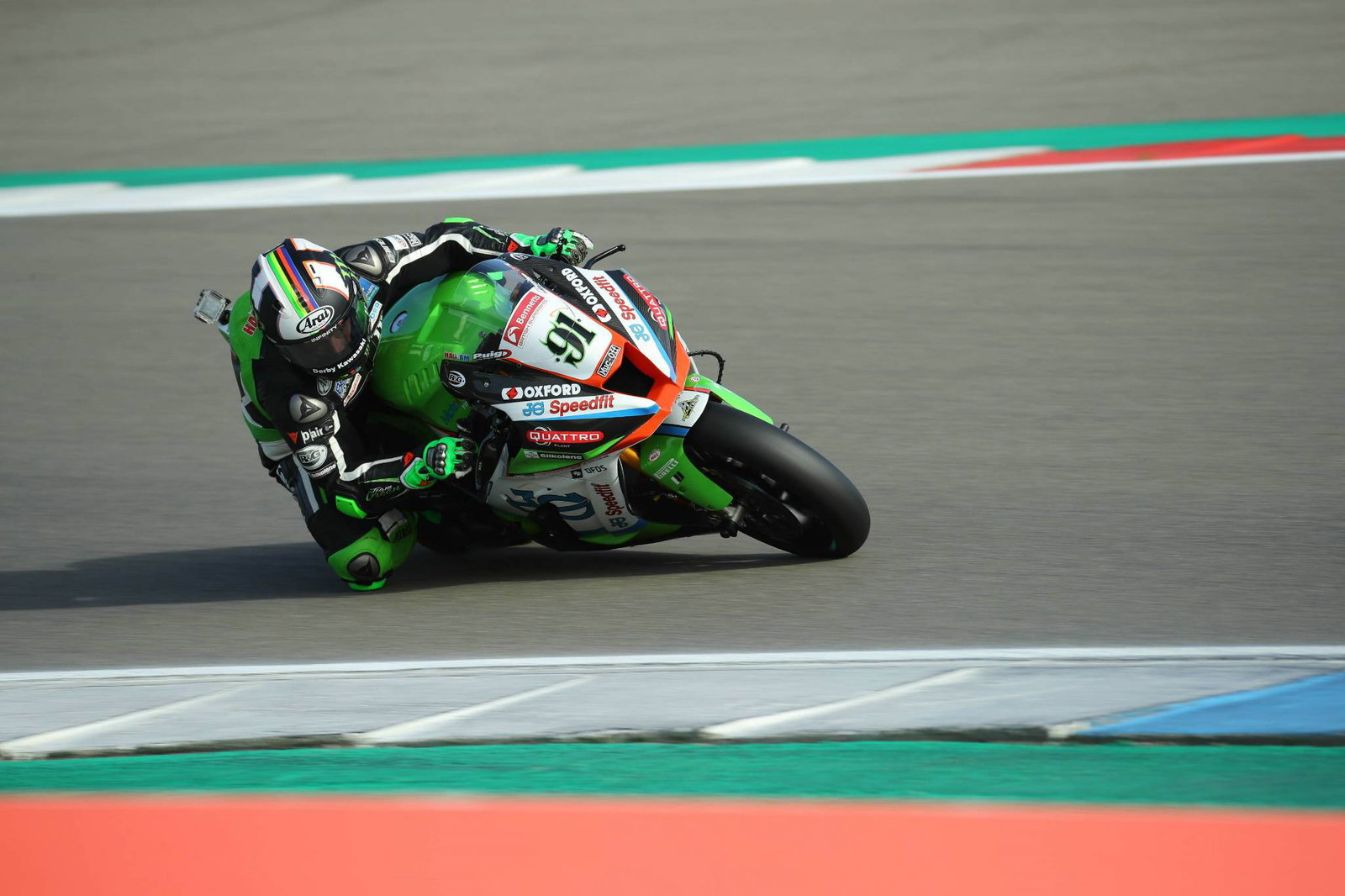 Unwell Dixon continues flawless BSB Showdown start