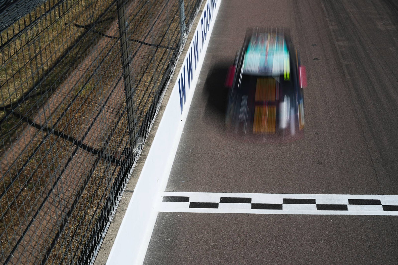 BTCC Rockingham: Sutton reignites title challenge with Rockingham win