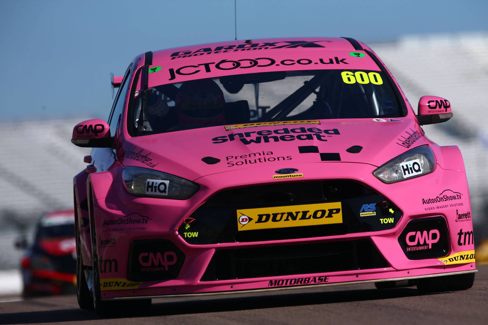 PCCGB Silverstone: Zamparelli beats title rival Ellinas to pole