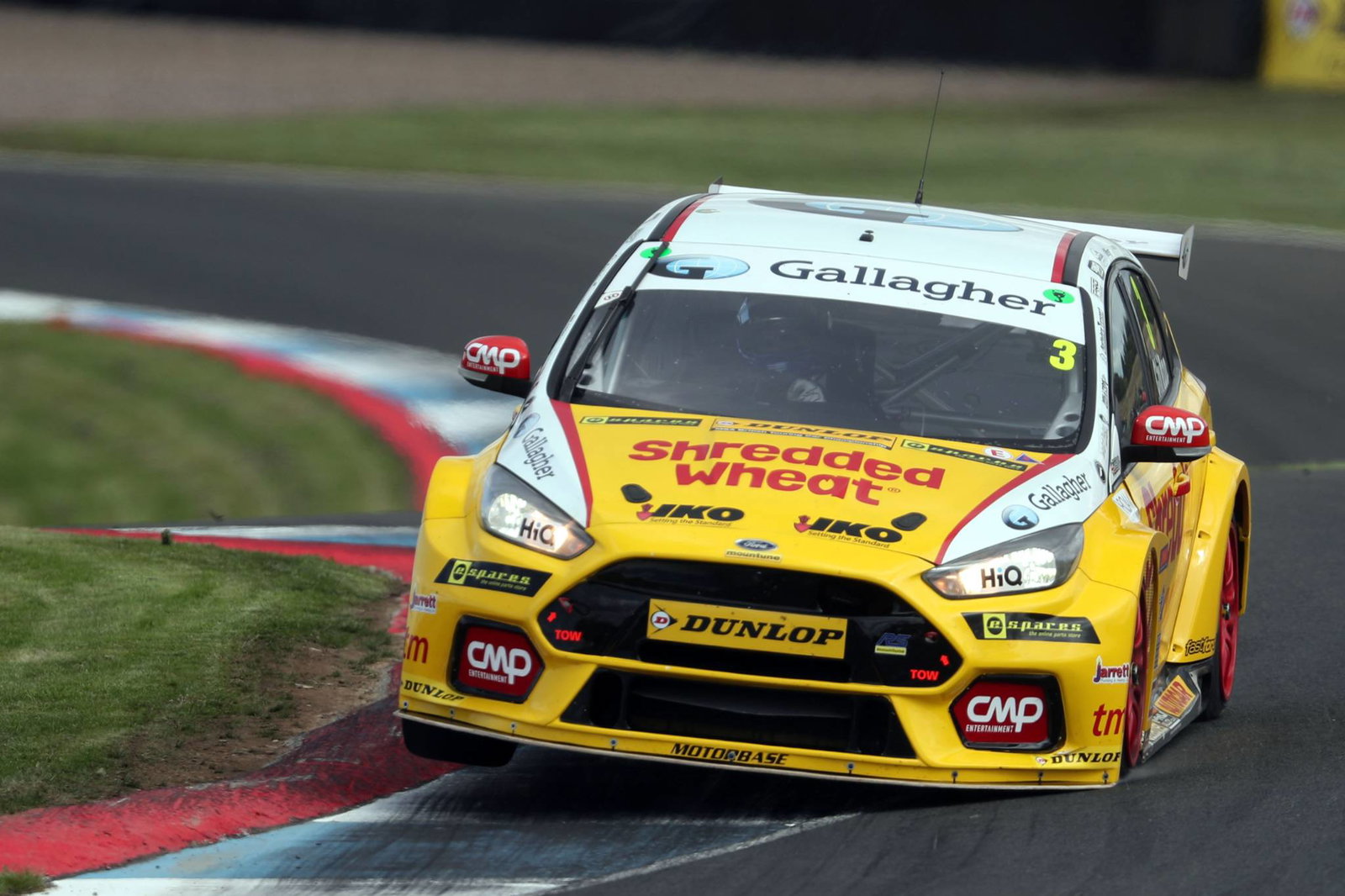 BTCC Knockhill: Chilton celebrates first win with Motorbase
