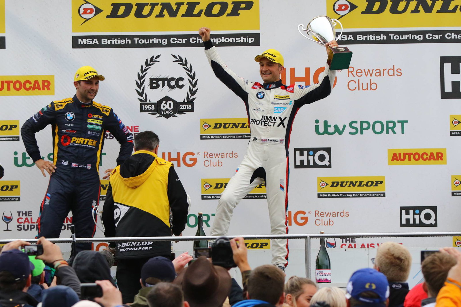 BTCC Knockhill: Chilton celebrates first win with Motorbase