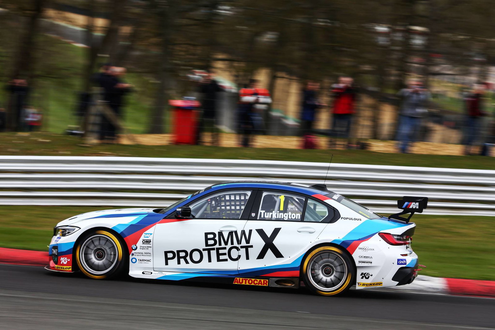 Brands Hatch BTCC: Sutton takes delight from opportunistic pole