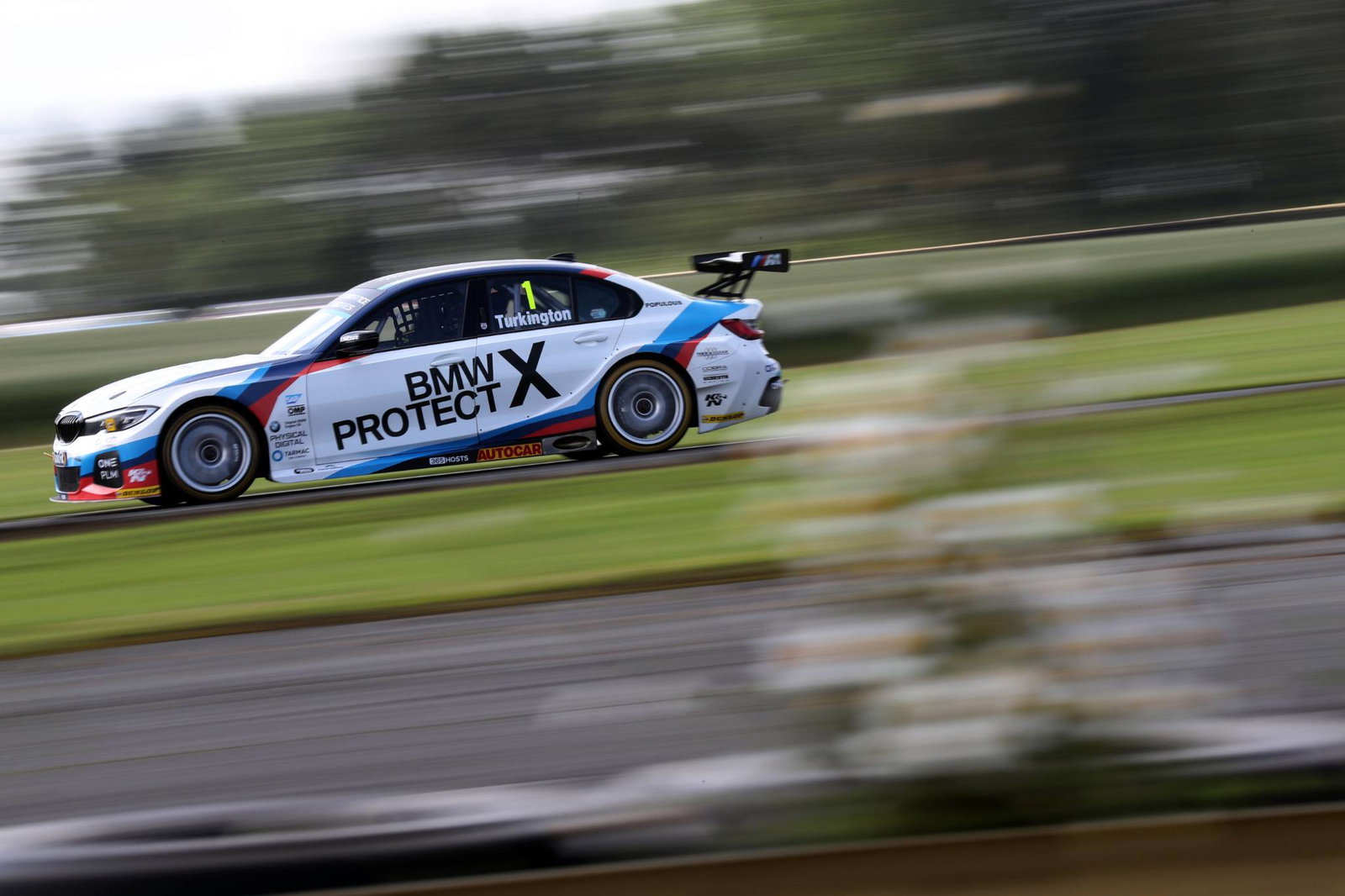 BTCC Oulton Park: Cammish leads Neal for Honda one-two in FP2