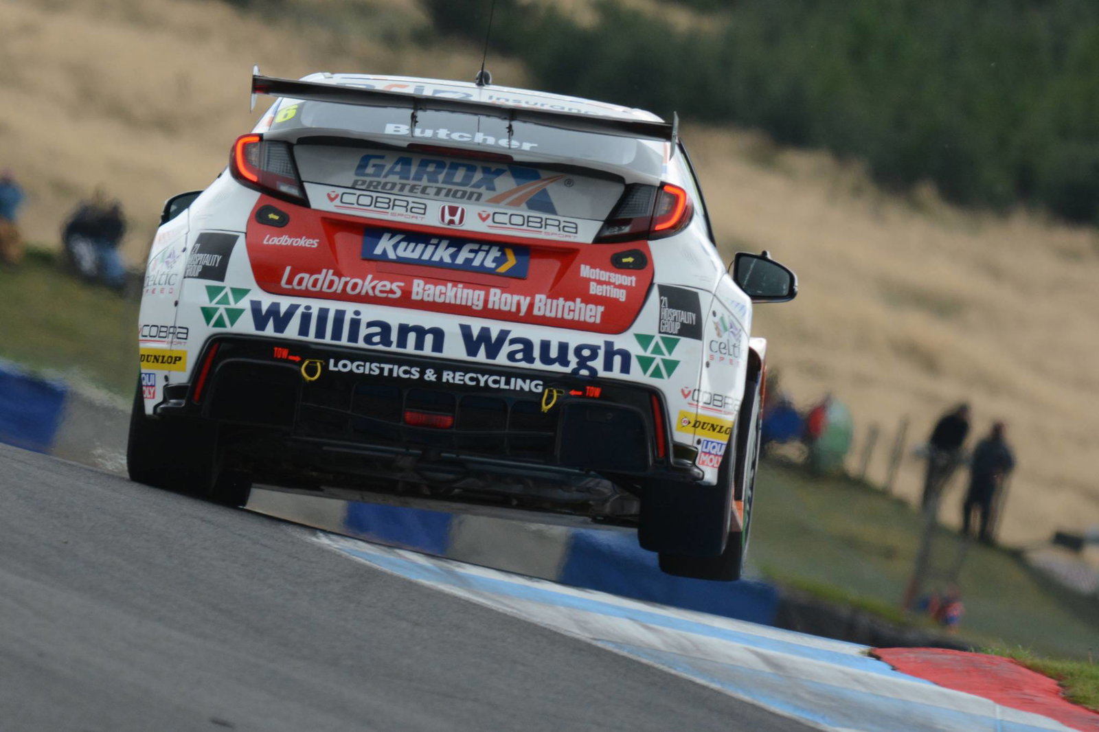 BTCC Knockhill: Jordan to 'weigh up risks' from third