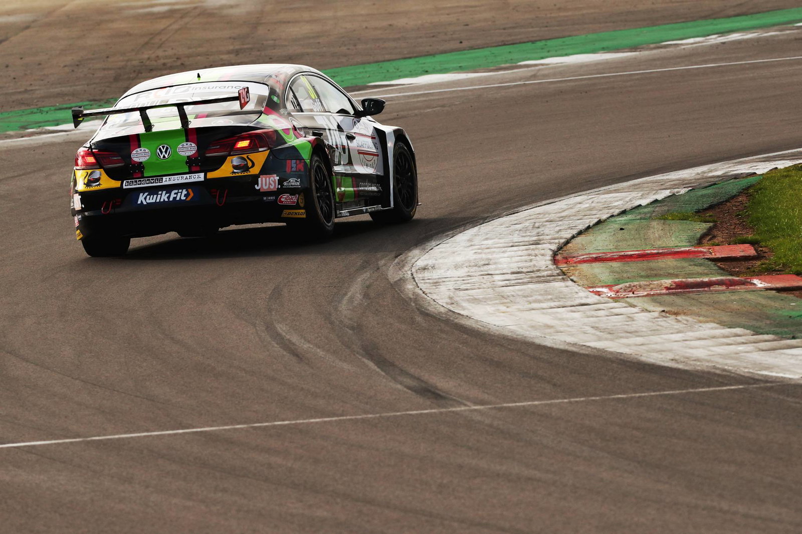 BTCC Silverstone: Goff takes shock win in crazy reverse grid race