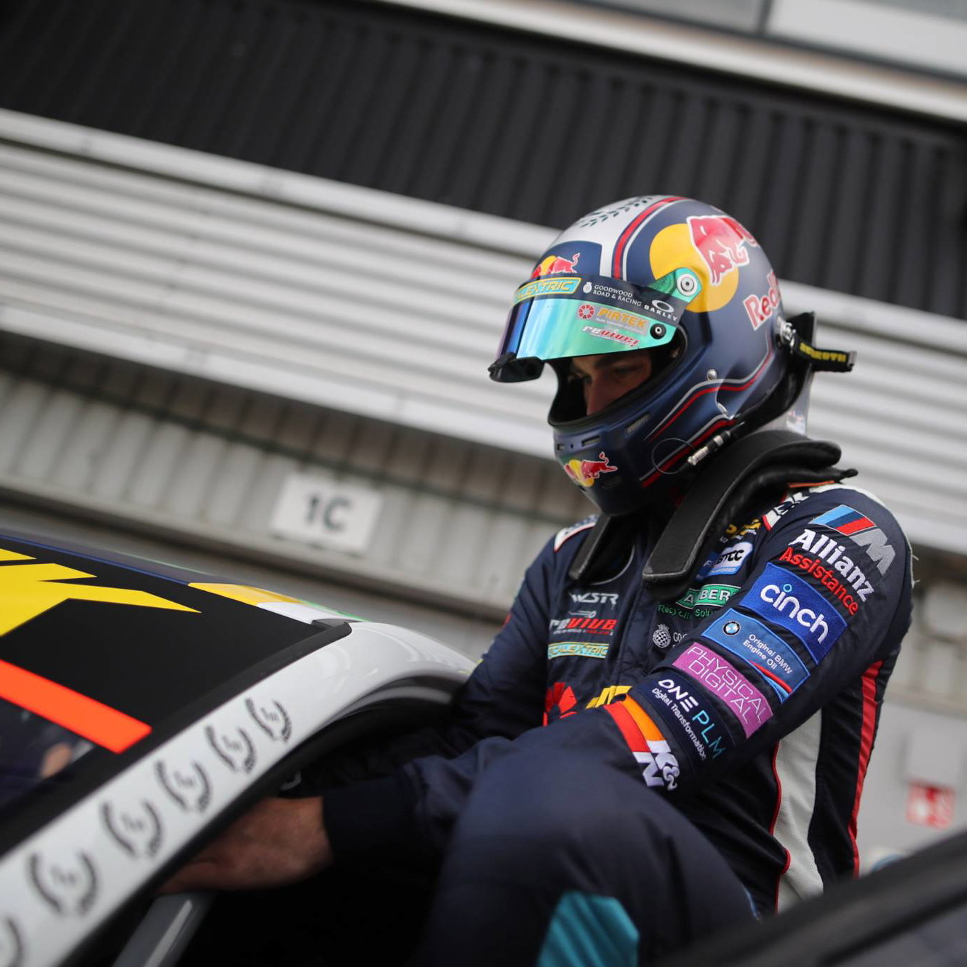 Pirtek Racing shows off livery at Autosport Show