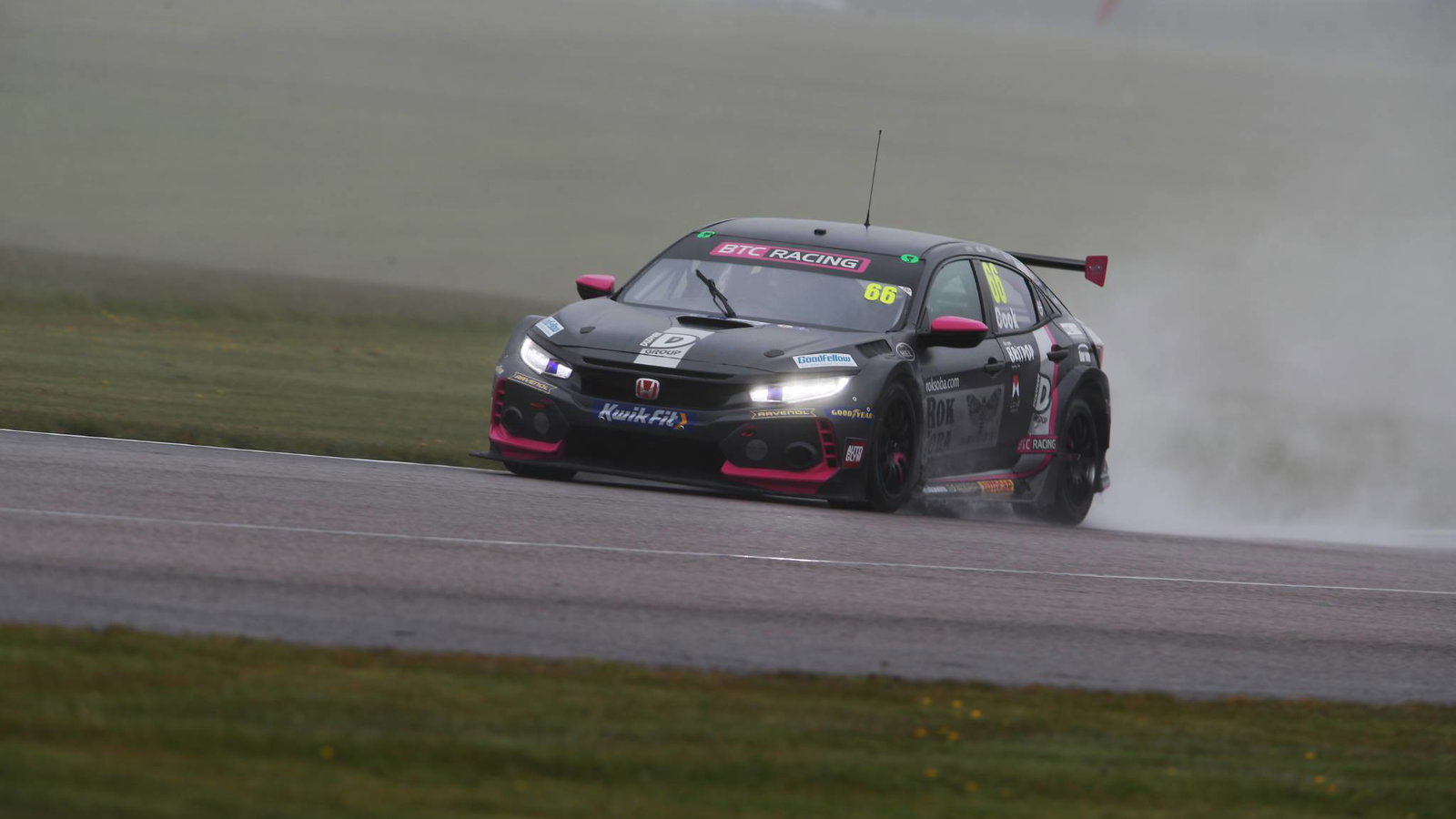 iJosh Cook (GBR) - BTC Racing Honda Civic Type R 