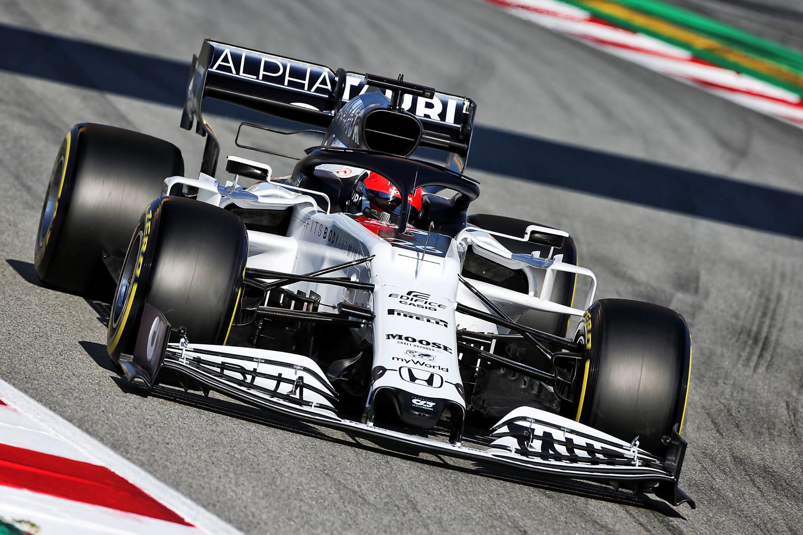 McLaren team member self-isolating after showing signs of coronavirus