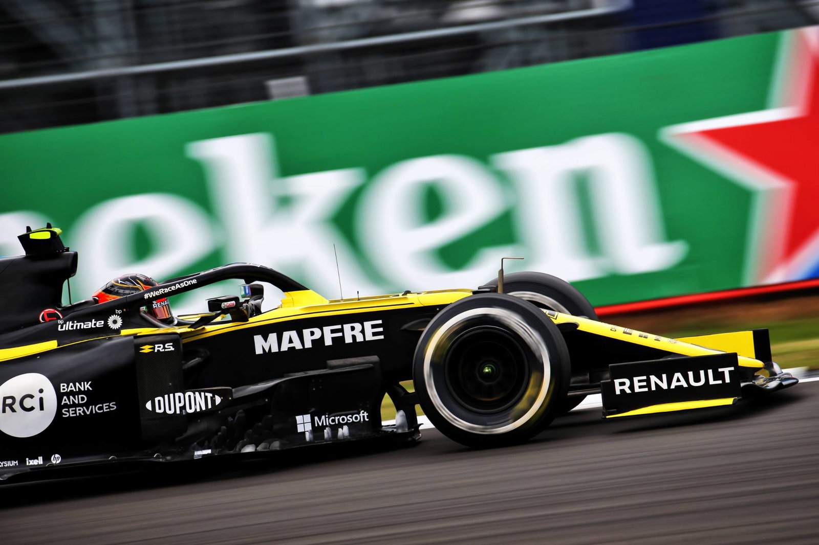 Albon eyes strong race after “tricky” F1 Silverstone qualifying