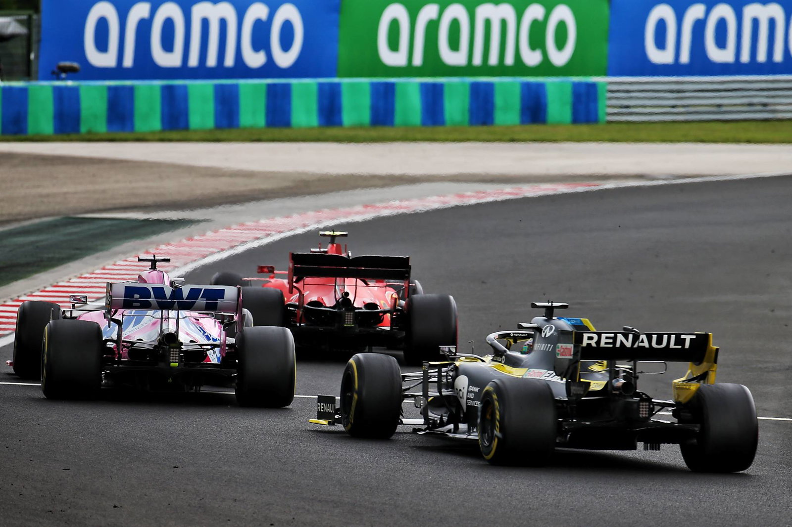 Daniel Ricciardo says Renault F1 race pace faster than Ferrari