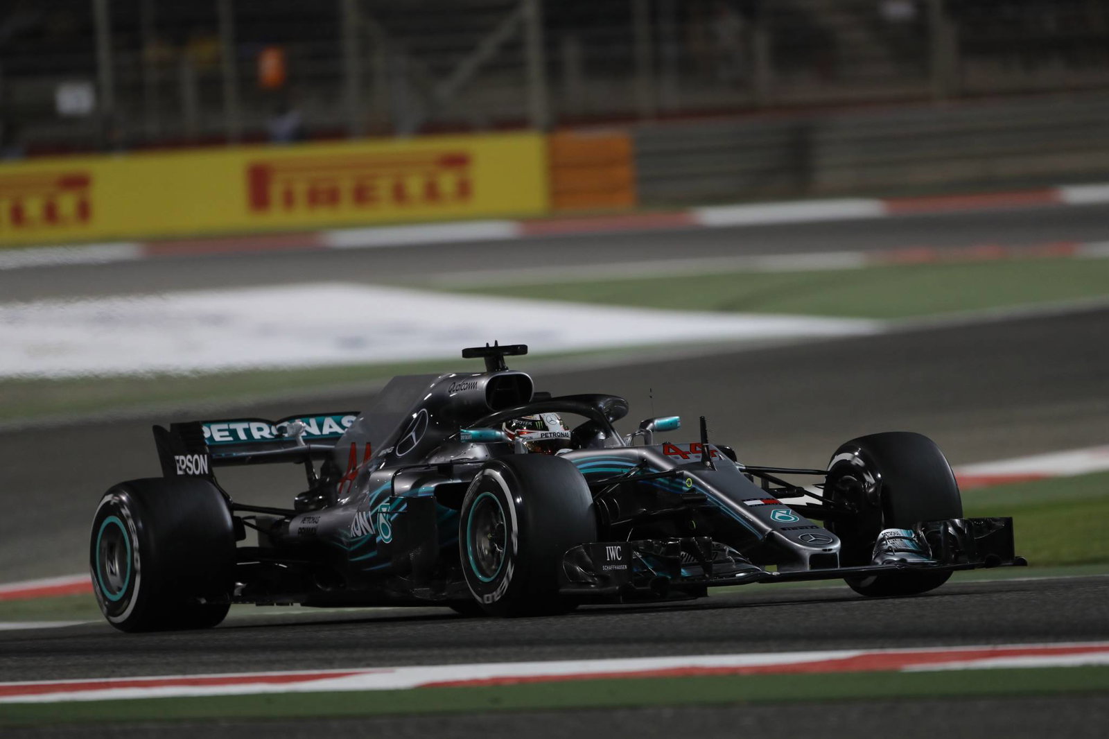 Bottas: Mercedes sensitive to Bahrain track evolution