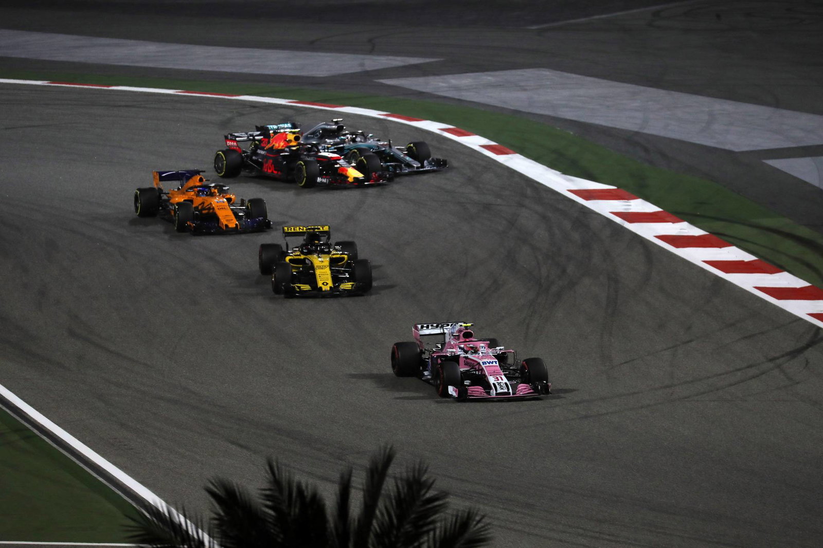 Kate Walker: Kisah di balik kesenjangan upah gender F1