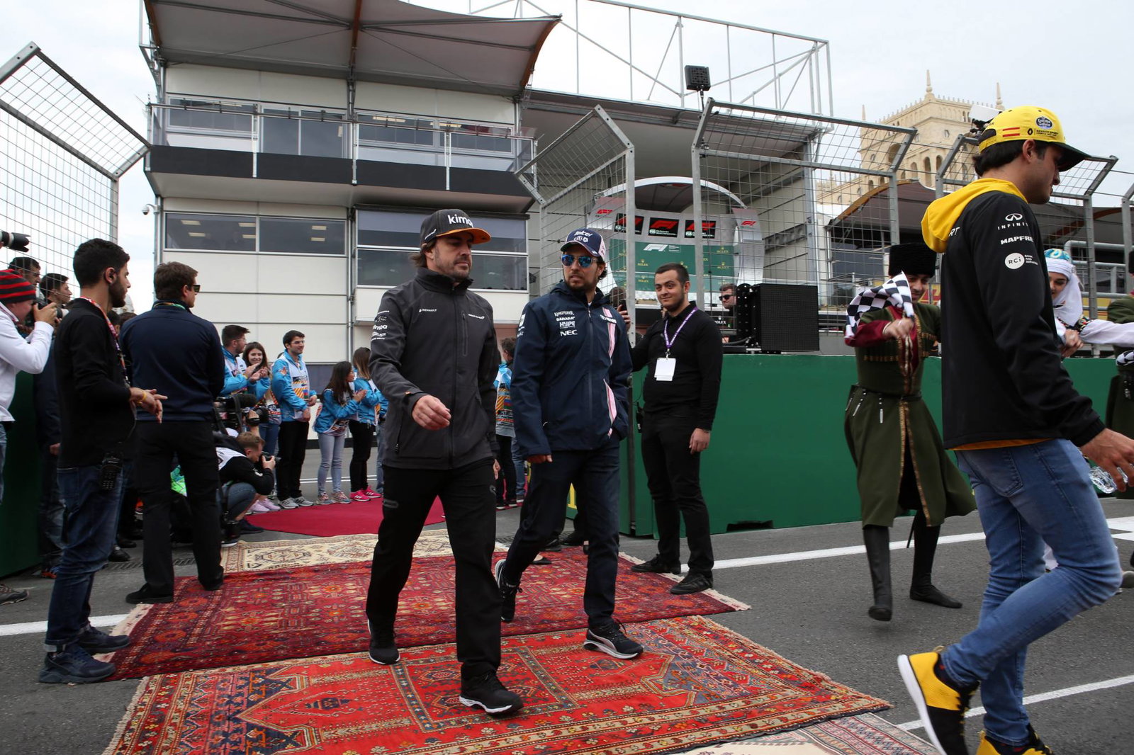 FIA tak cemas dengan tingkah laku pembalap F1 di GP Brasil yang dilanda insiden