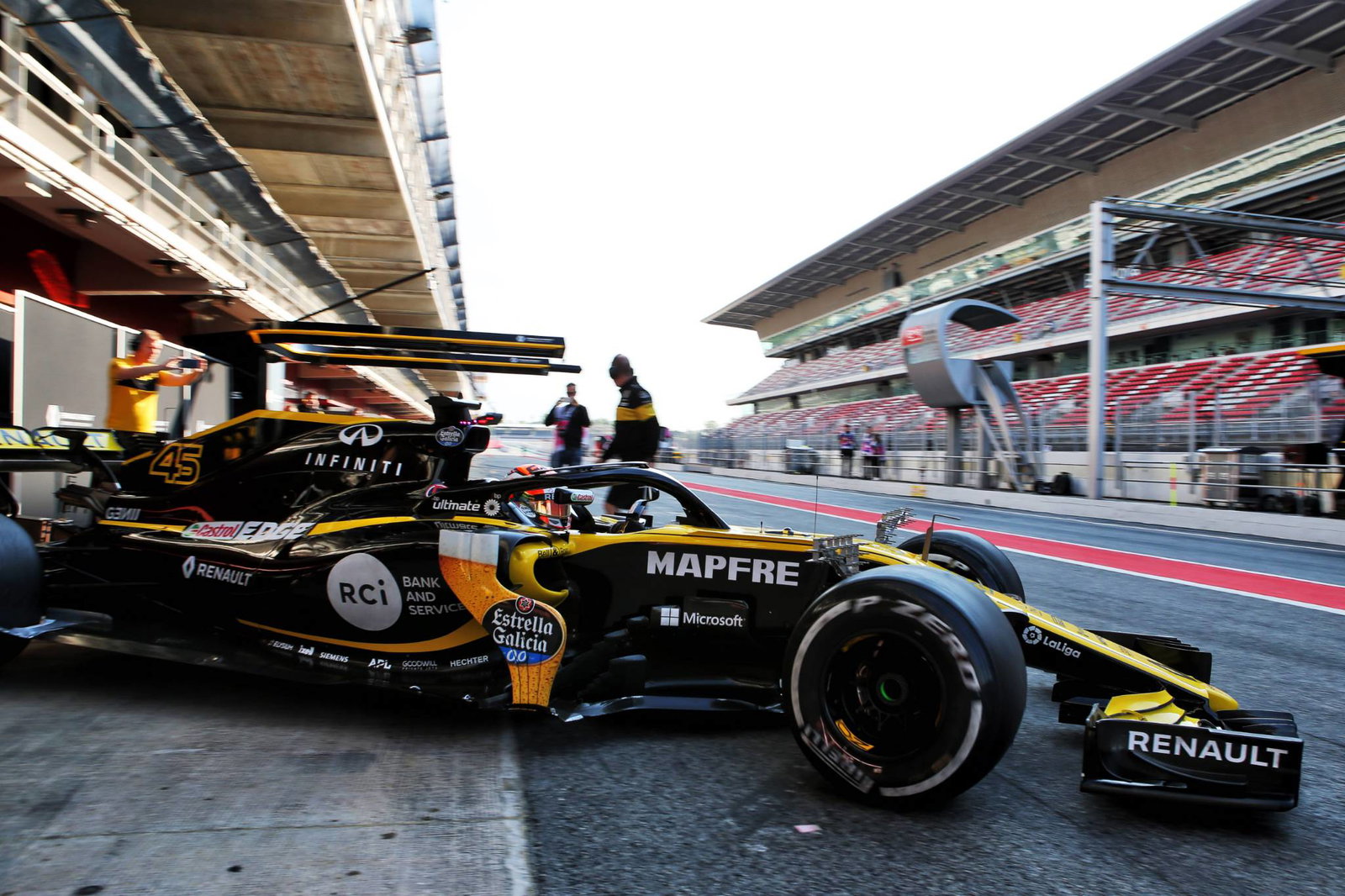 Valtteri Bottas leads second morning of Barcelona F1 test