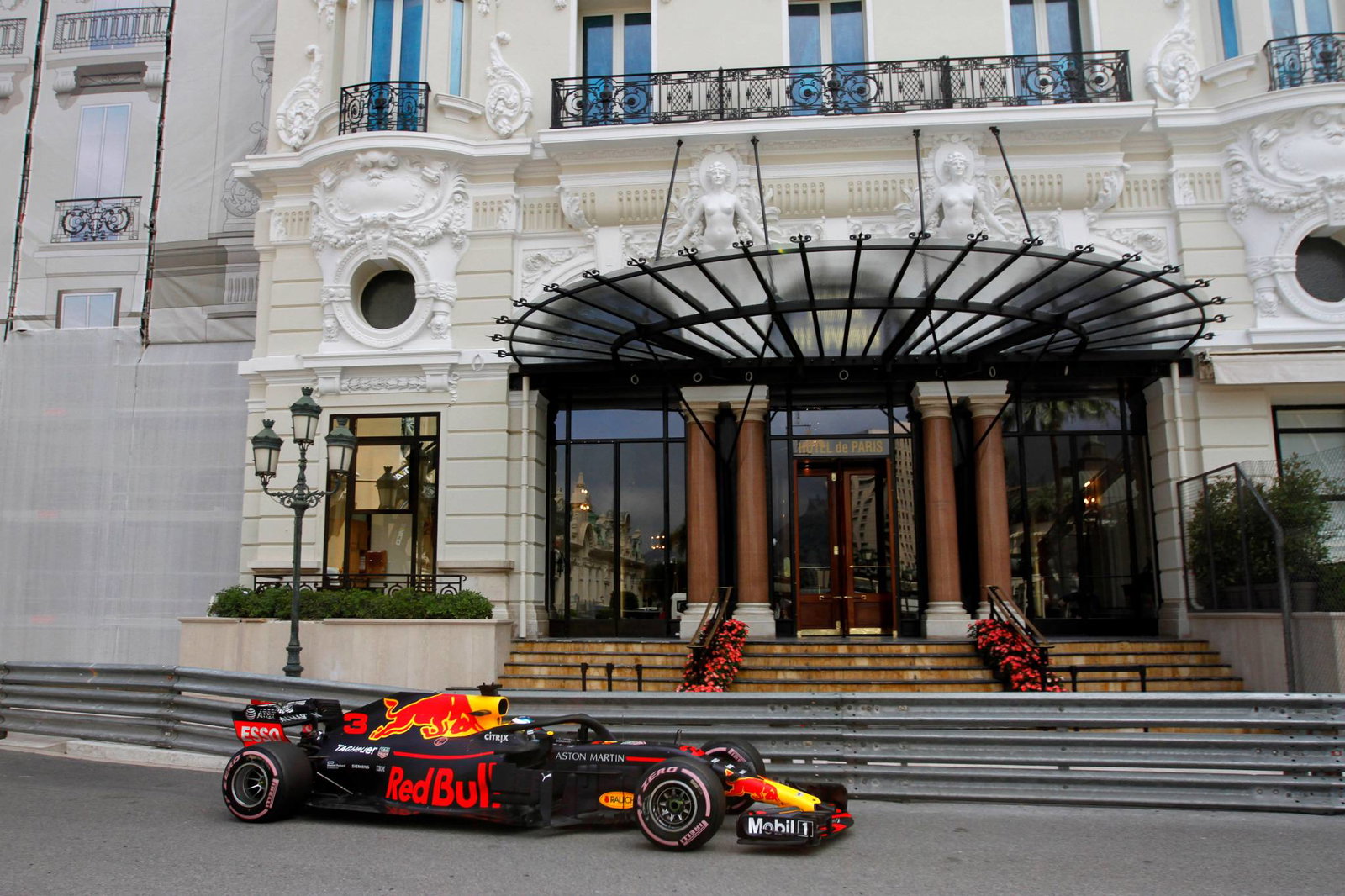 Pirelli considering introducing simplified F1 tyre names for 2019