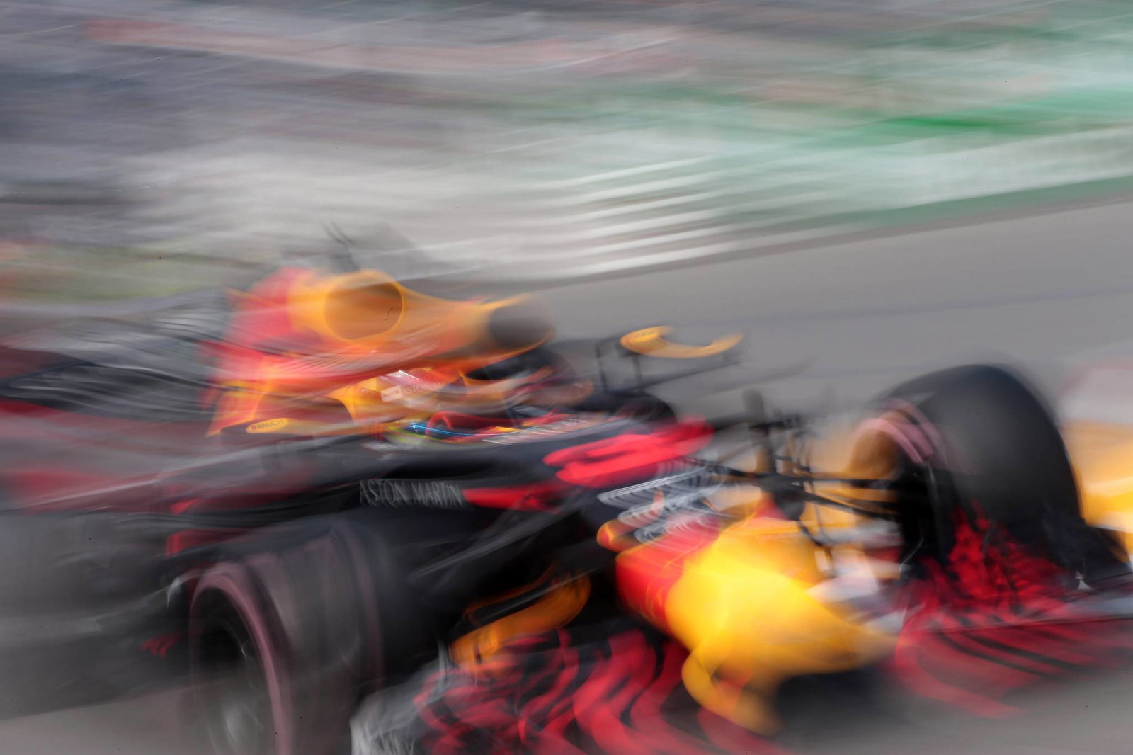 Daniel Ricciardo fastest as Max Verstappen crashes hard in Monaco FP3