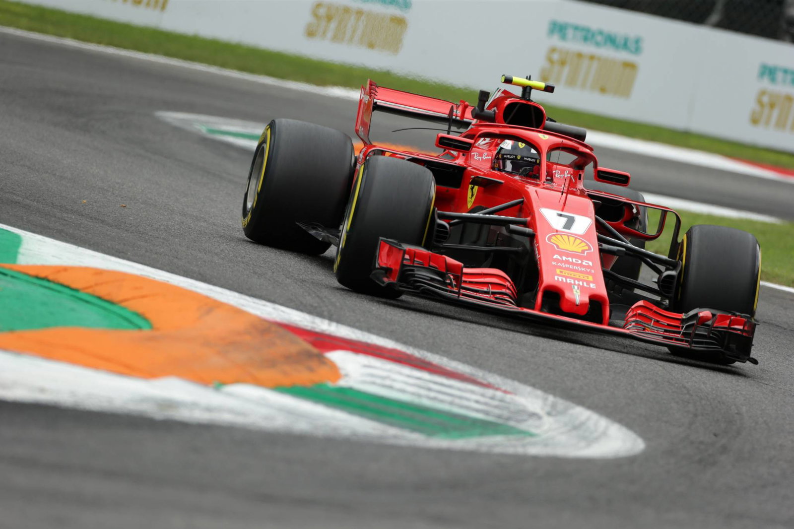 Markelov gets debut Renault F1 practice outing in Russia