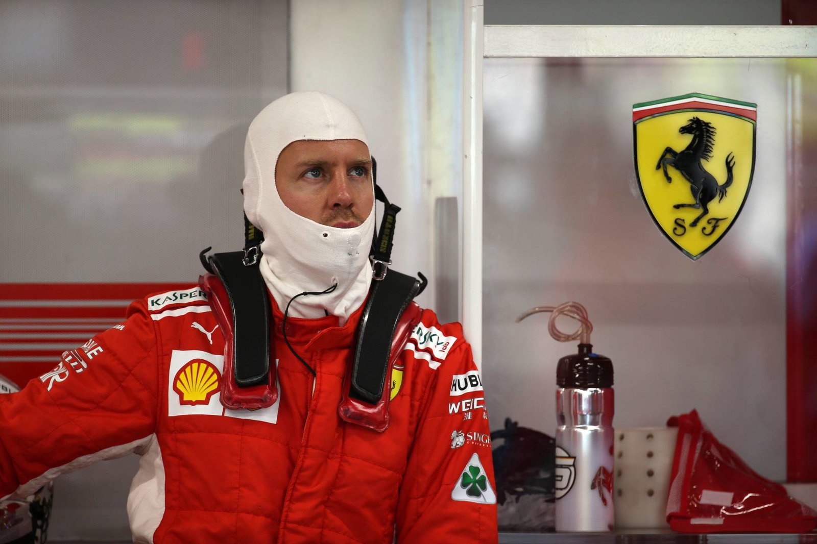 Kimi Raikkonen tercepat di FP2 Singapura saat Vettel membentur tembok