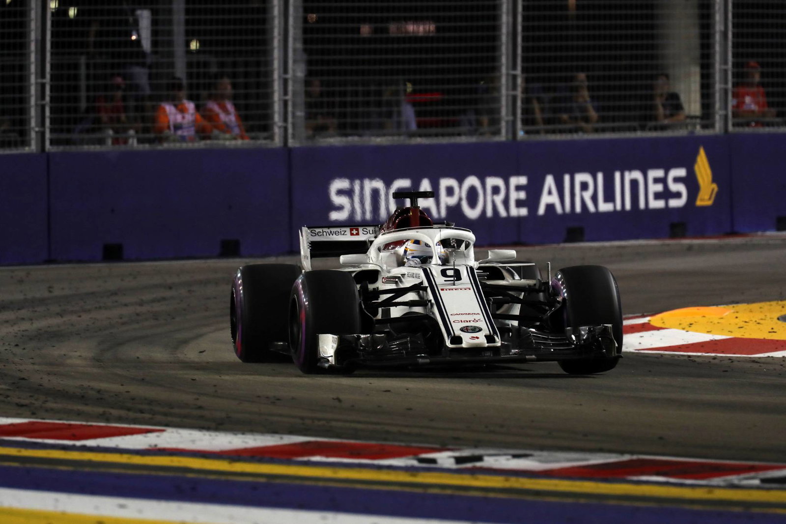 F1 drivers warned over Singapore track limits at Turn 7