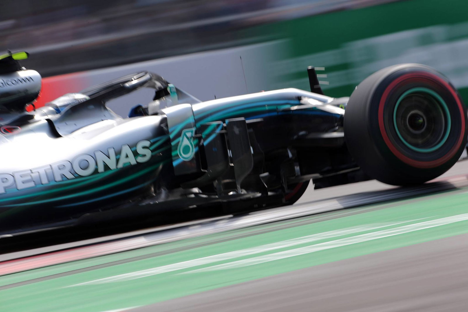 Hamilton dapat dengan mudah mengejar rekor Schumacher - Rosberg