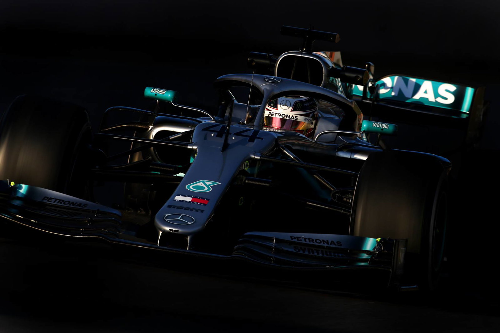 Hamilton ‘feels stronger’ for F1 2019 thanks to new training methods
