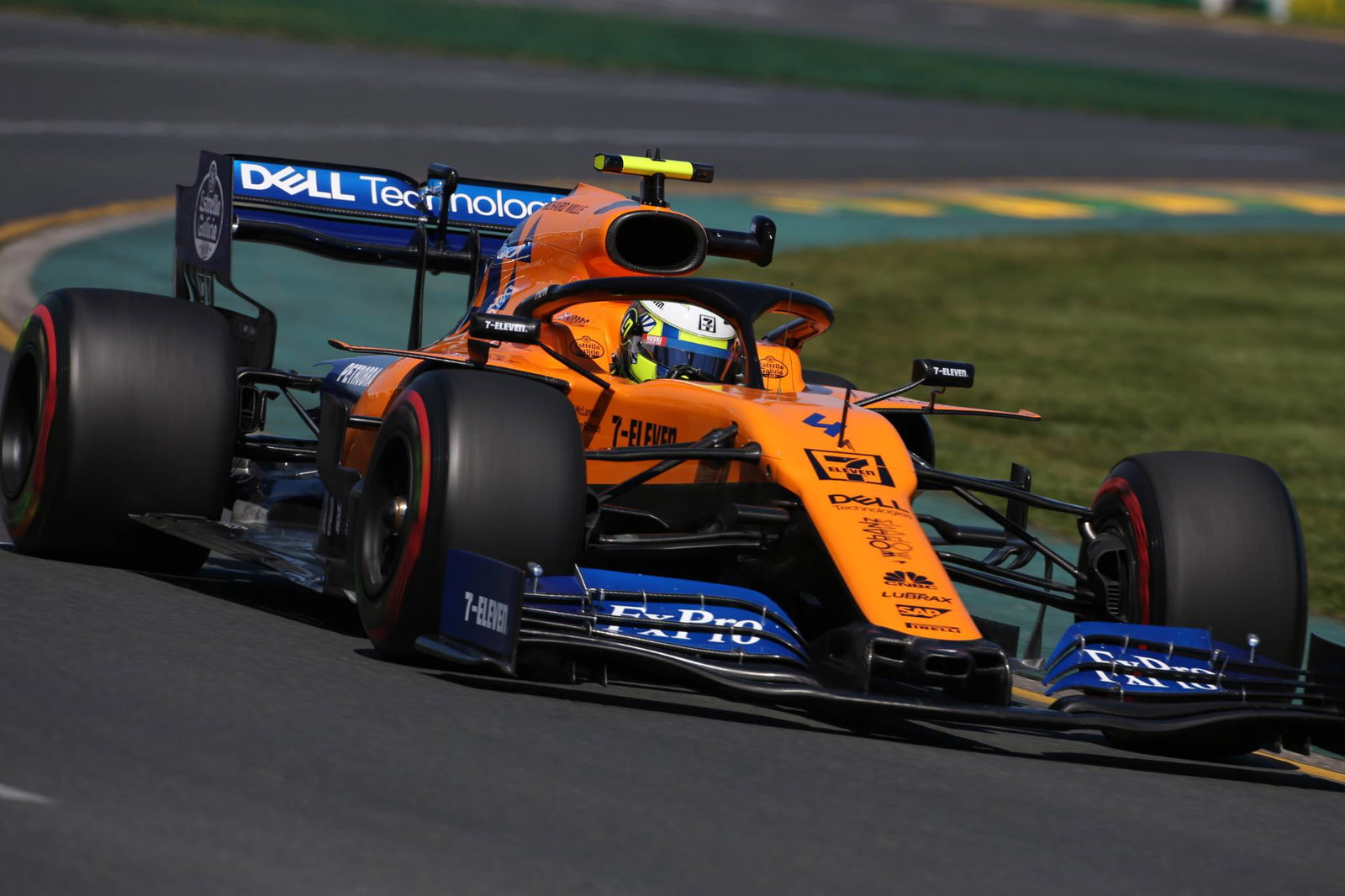 Lewis Hamilton fights back to beat Bottas to Australian GP pole