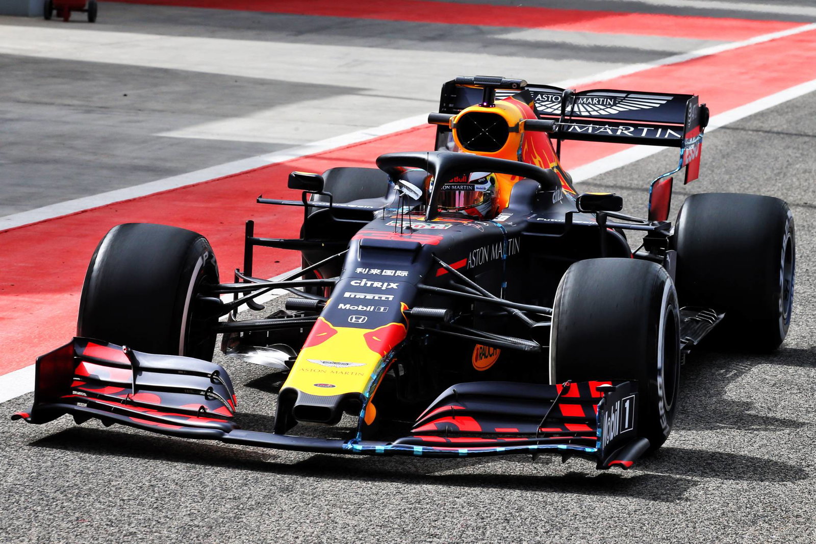 Tes F1 Bahrain Hari 2 - Saat Itu Terjadi