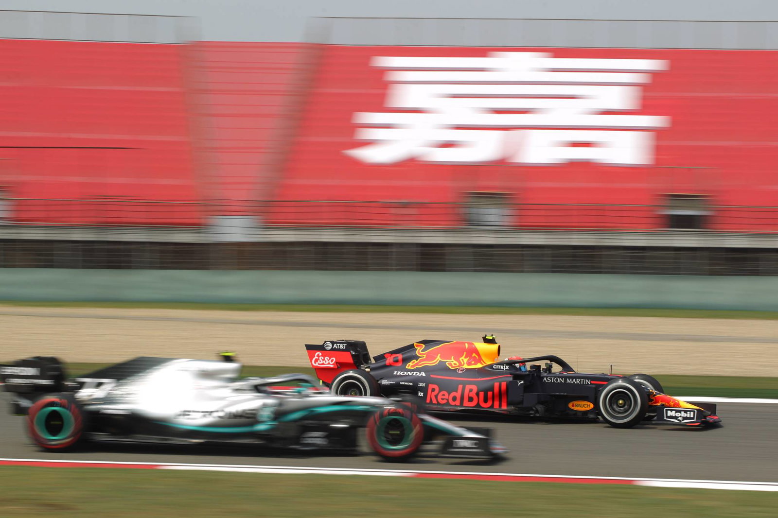 Vettel leads Hamilton in opening Chinese Grand Prix practice