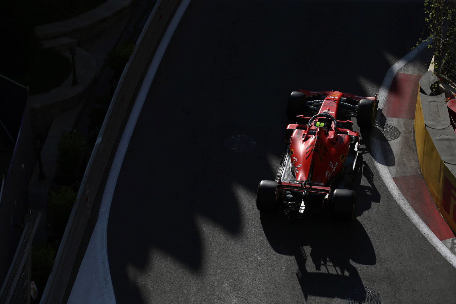 F1 Paddock Notebook - GP Azerbaijan Jumat